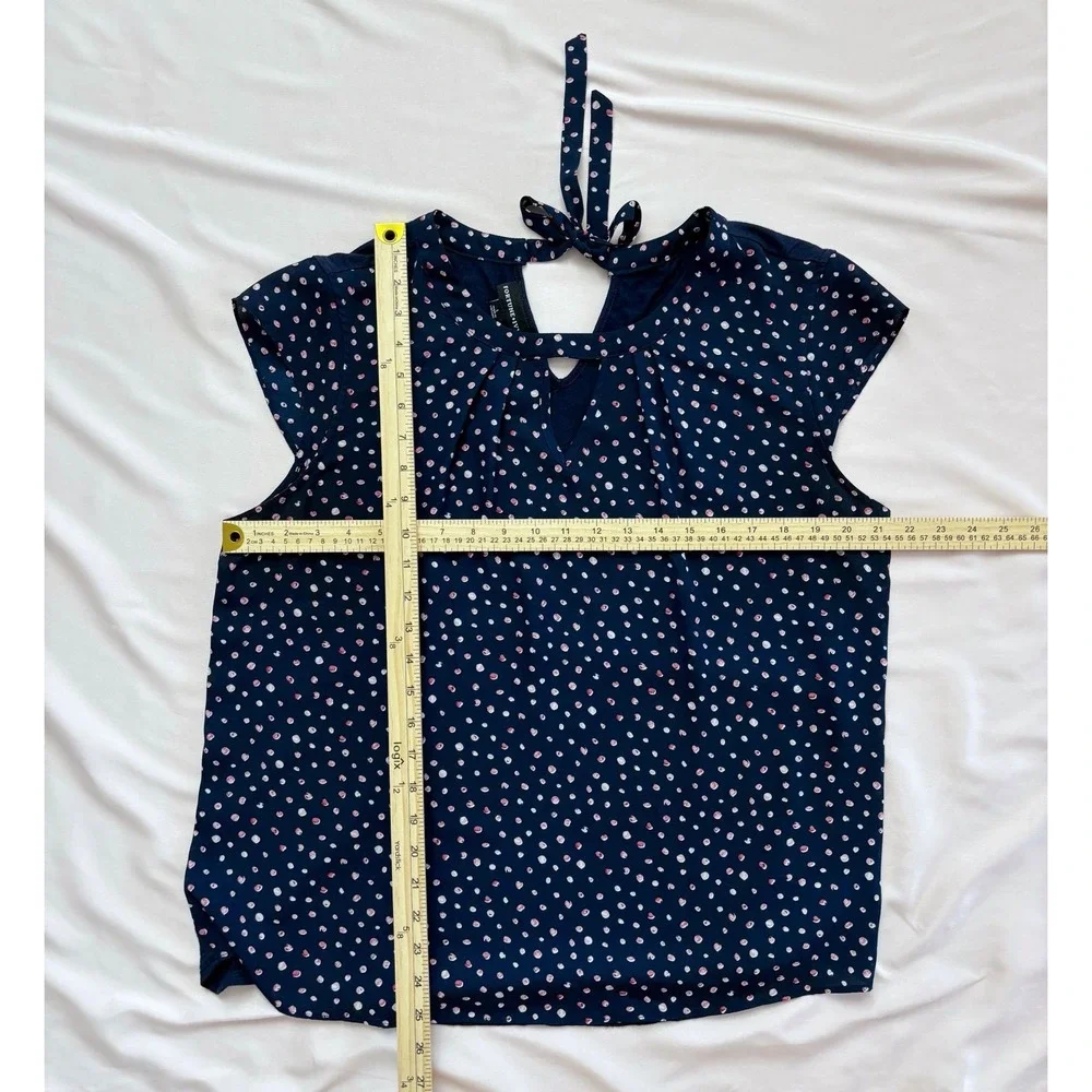 FORTUNE + IVY - Navy Polka Dot Keyhole Cap Sleeve Tie Back Blouse Women's Size L - Picture 6 of 13